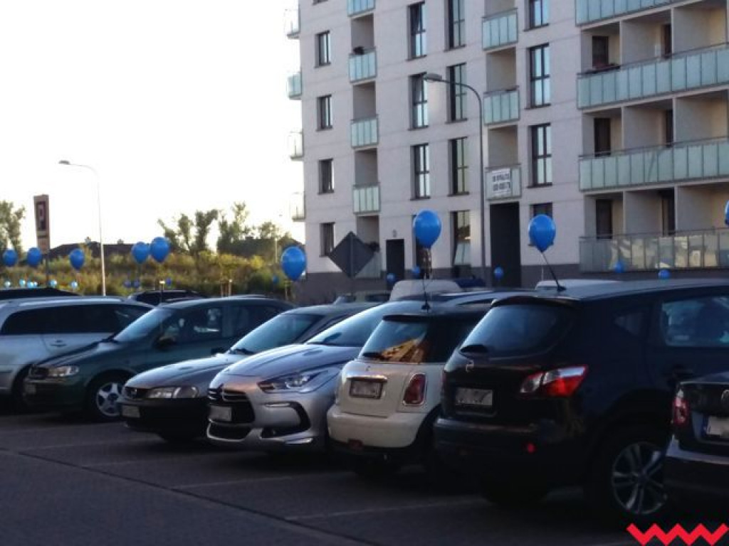 Miła niespodzianka na  dzień dobry. Inea zabalonowała osiedle