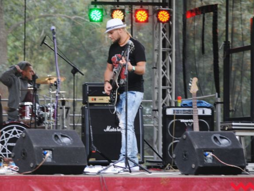 Pokaz strażacki podczas Nocy Rockowej w Gutowie Wielkim