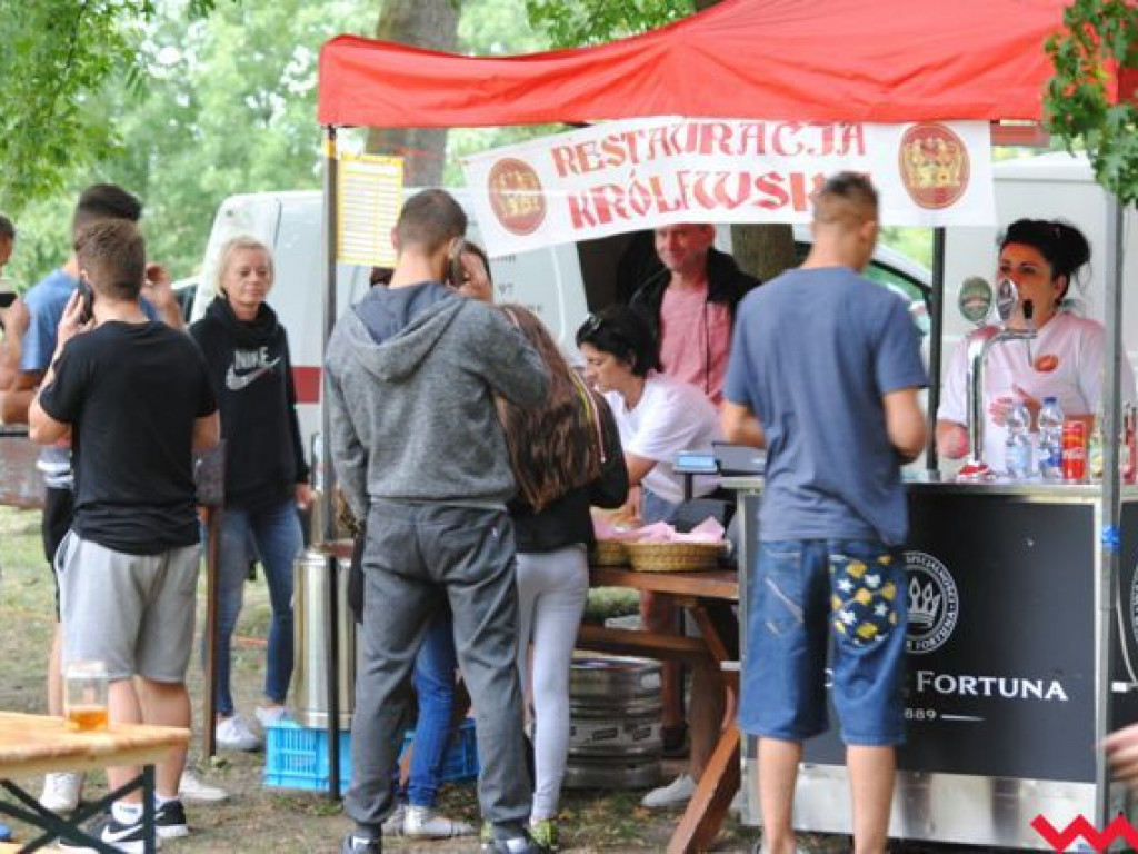 Pokaz strażacki podczas Nocy Rockowej w Gutowie Wielkim