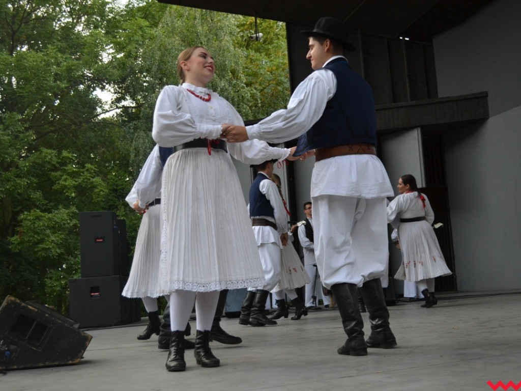 Pod urokiem folkloru. Zespoły z całego świata we wrzesińskim amfiteatrze