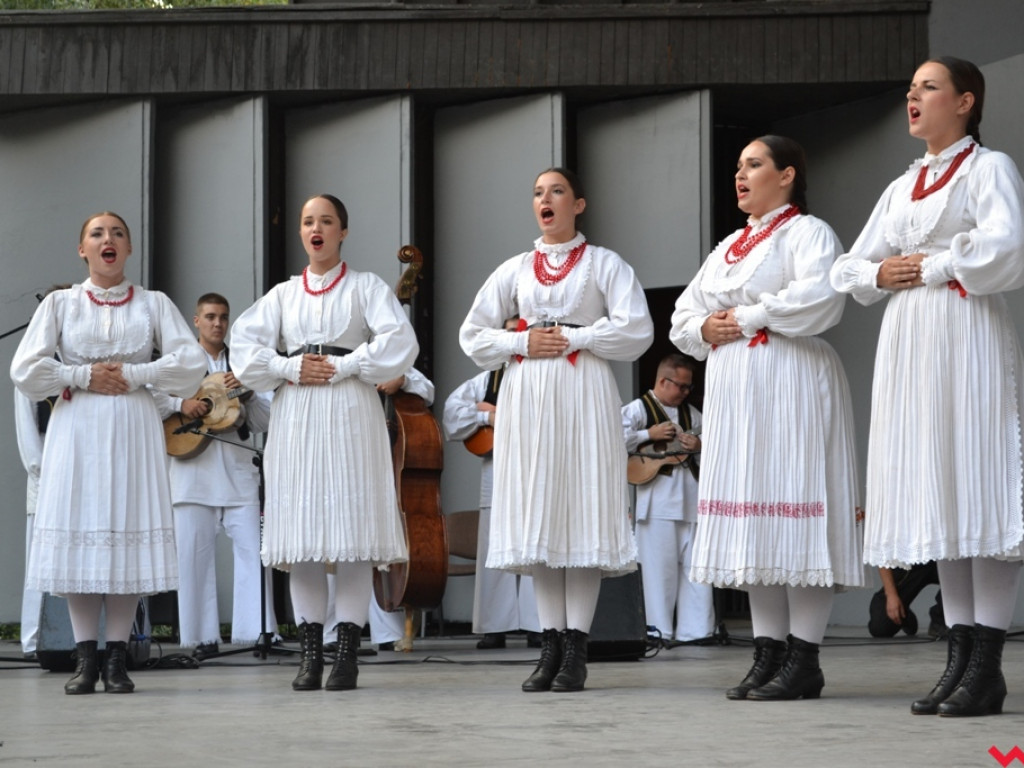 Pod urokiem folkloru. Zespoły z całego świata we wrzesińskim amfiteatrze