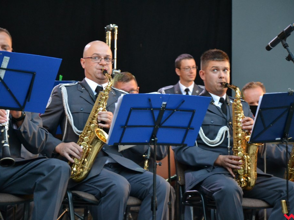 Umiarkowane zainteresowanie na patriotycznym koncercie wojskowej orkiestry