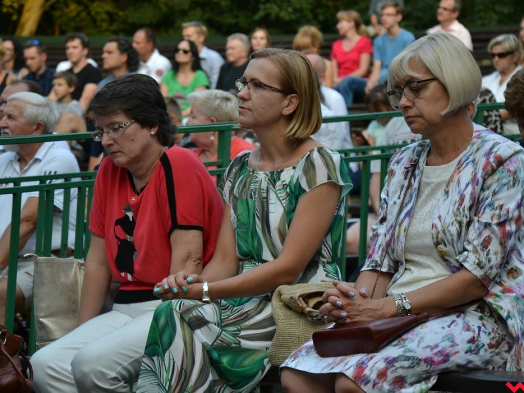 Umiarkowane zainteresowanie na patriotycznym koncercie wojskowej orkiestry