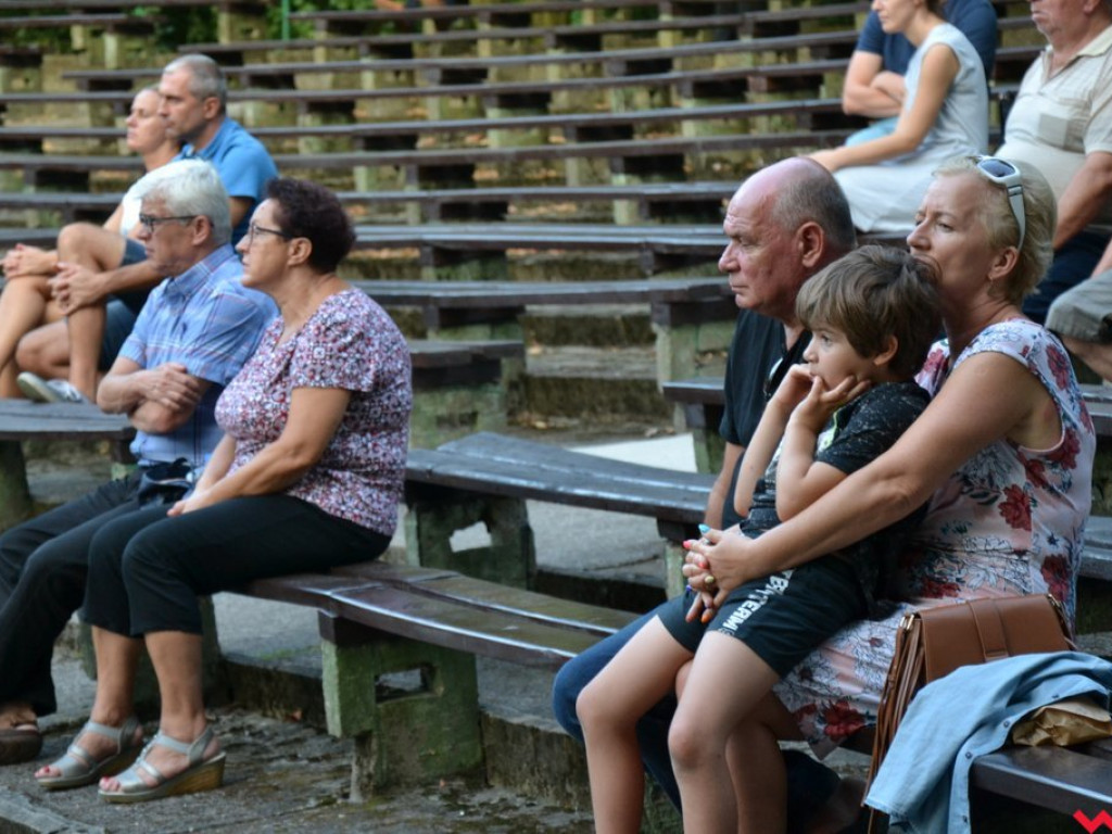 Umiarkowane zainteresowanie na patriotycznym koncercie wojskowej orkiestry