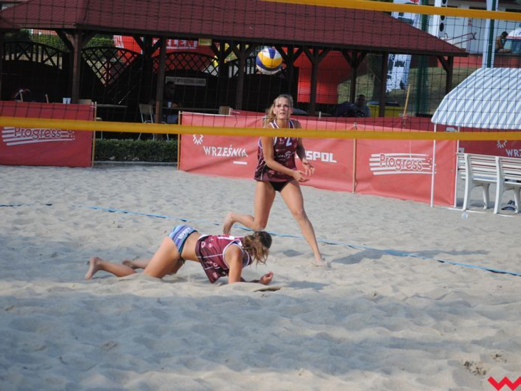 Kolejny turniej Plaża Wrze w toku. Sukces siatkarzy z Wrześni