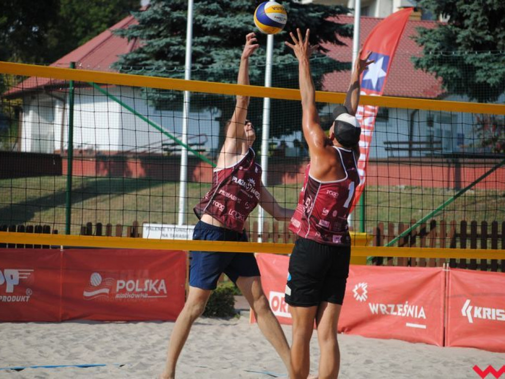 Kolejny turniej Plaża Wrze w toku. Sukces siatkarzy z Wrześni
