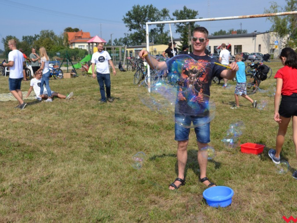 Udany rajd rowerowy Doliną Wrześnicy.  Dobrą zabawę połączono z edukacją przyrodniczą