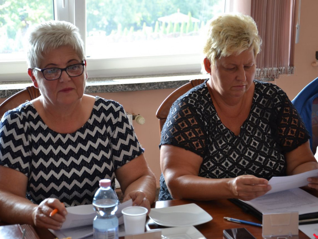 Radni nieugięci. Mieszkańcy Skotnik mają płacić za śmieci tyle samo co inni