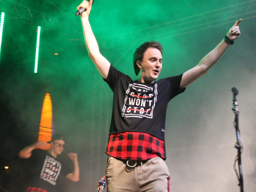Odjazdowa zabawa w rytmie dance. Muzyczny weekend w Nekli rozpoczęty