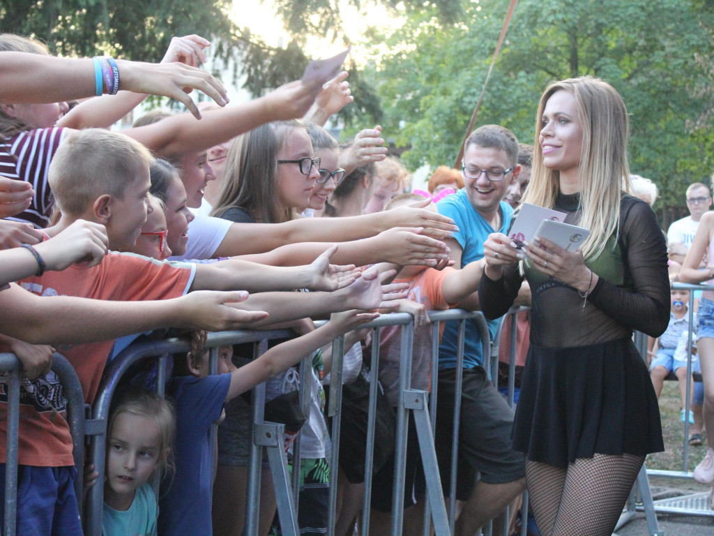 Odjazdowa zabawa w rytmie dance. Muzyczny weekend w Nekli rozpoczęty