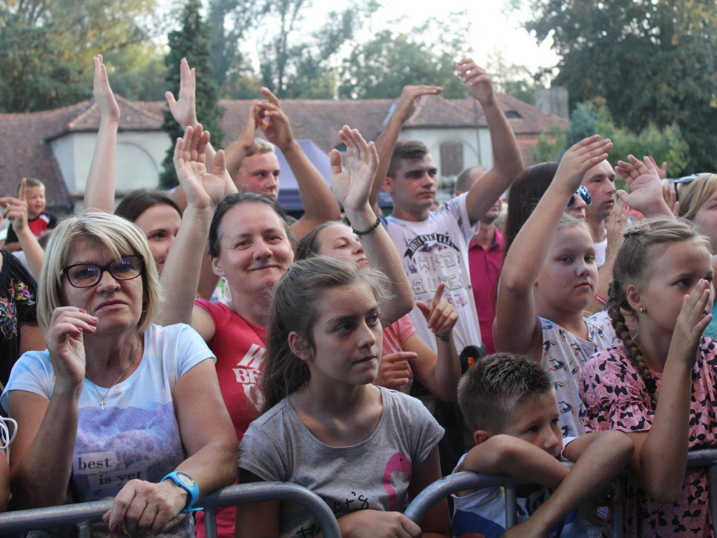 Odjazdowa zabawa w rytmie dance. Muzyczny weekend w Nekli rozpoczęty