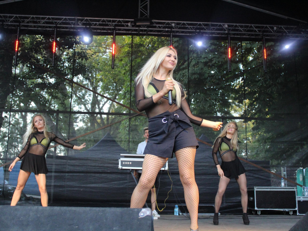 Odjazdowa zabawa w rytmie dance. Muzyczny weekend w Nekli rozpoczęty