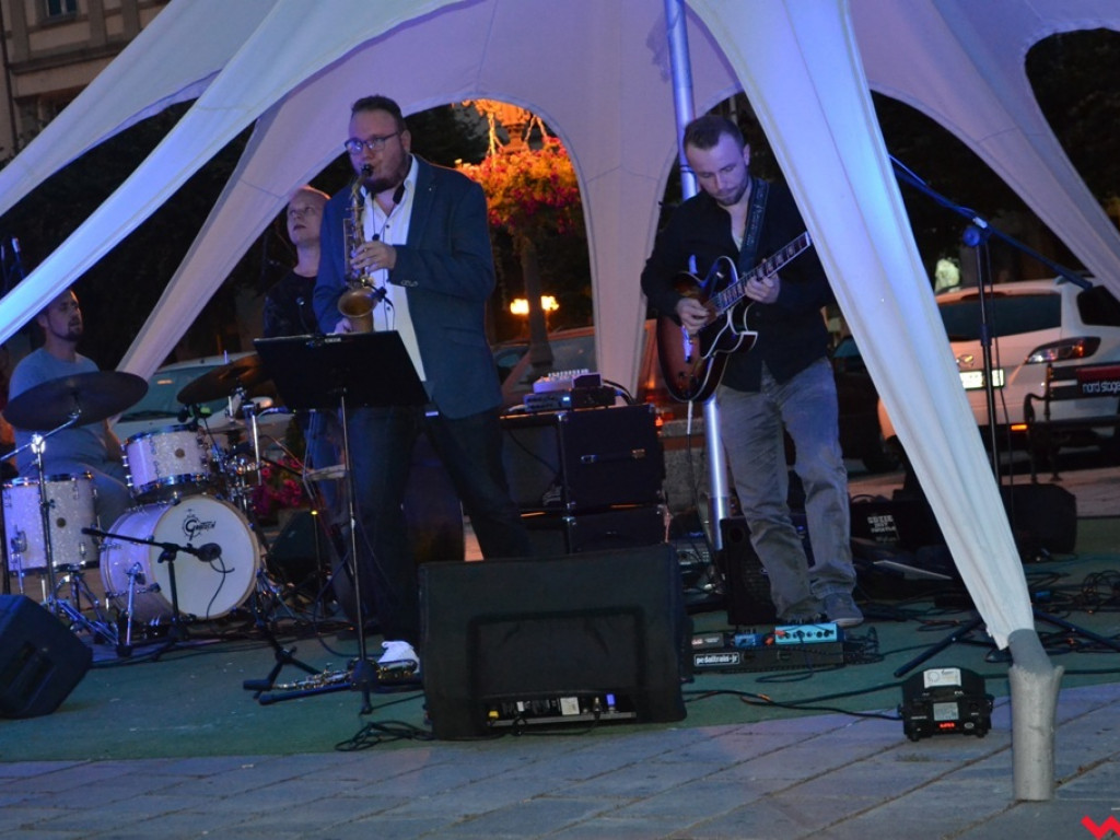 Jazz w stanie czystym czyli Global Schwung Quintet na wrzesińskim rynku