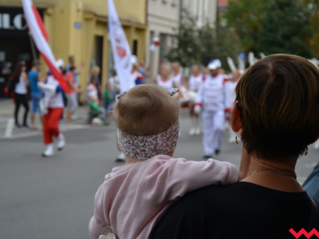 Batuty i buławy zaczarowały miasto. Trwa XIII Wrzesiński Festiwal Orkiestr Dętych