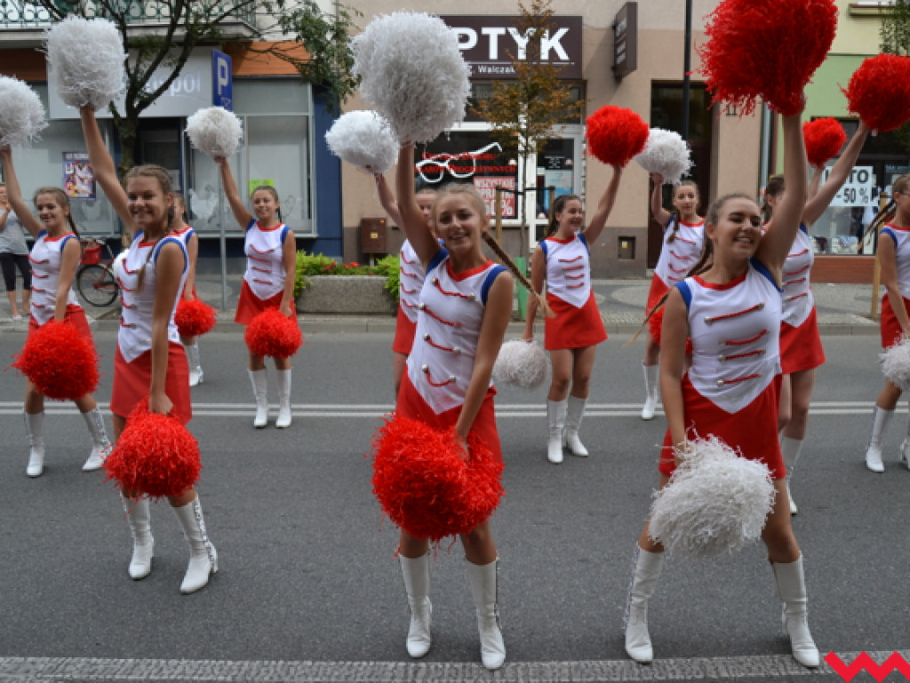 Batuty i buławy zaczarowały miasto. Trwa XIII Wrzesiński Festiwal Orkiestr Dętych