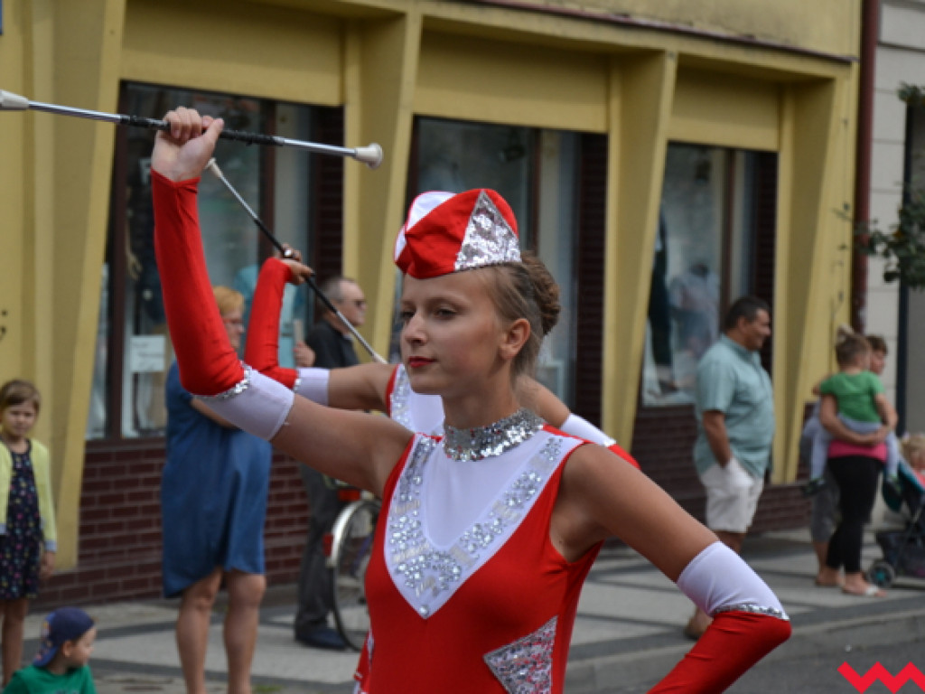 Batuty i buławy zaczarowały miasto. Trwa XIII Wrzesiński Festiwal Orkiestr Dętych