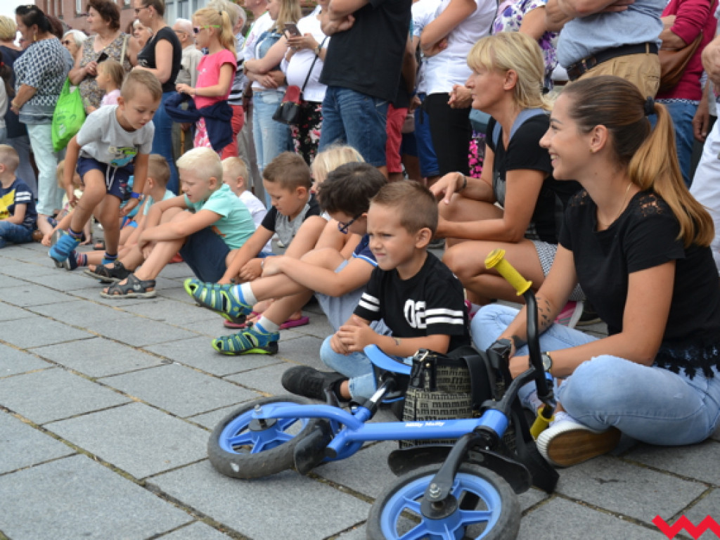 Batuty i buławy zaczarowały miasto. Trwa XIII Wrzesiński Festiwal Orkiestr Dętych