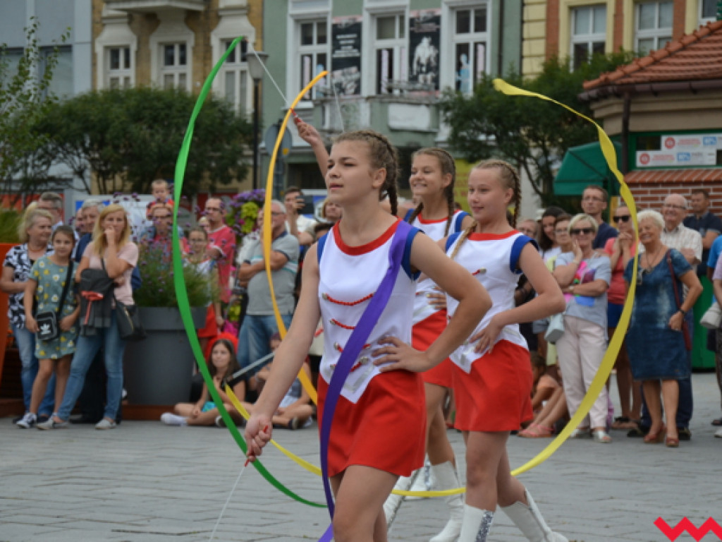 Batuty i buławy zaczarowały miasto. Trwa XIII Wrzesiński Festiwal Orkiestr Dętych