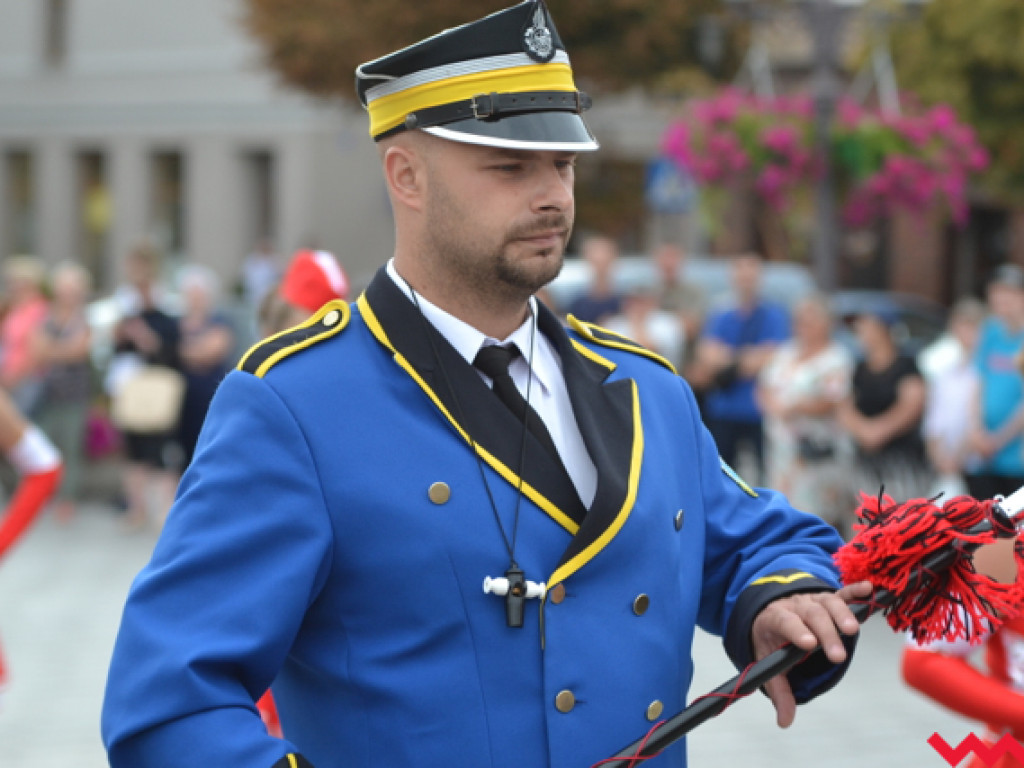 Batuty i buławy zaczarowały miasto. Trwa XIII Wrzesiński Festiwal Orkiestr Dętych