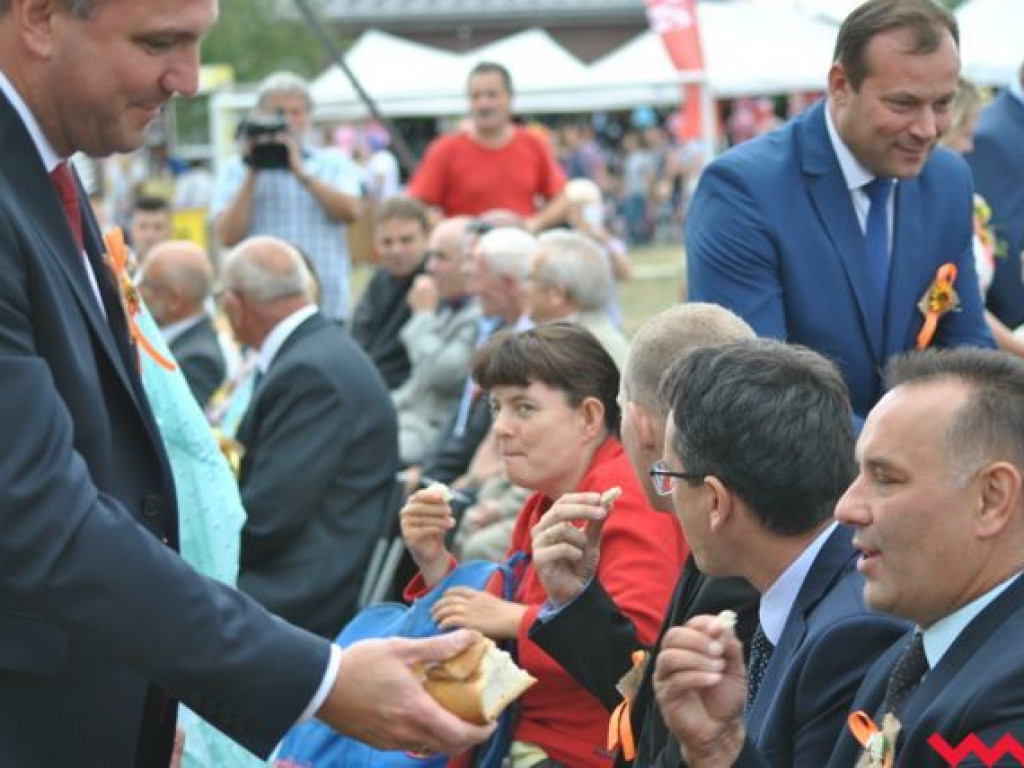 Zespół Śląsk zachwycił uczestników dożynek gminnych w Nowym Folwarku
