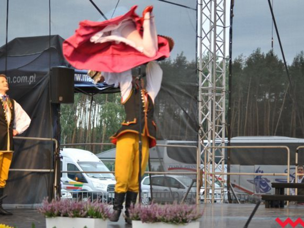 Zespół Śląsk zachwycił uczestników dożynek gminnych w Nowym Folwarku