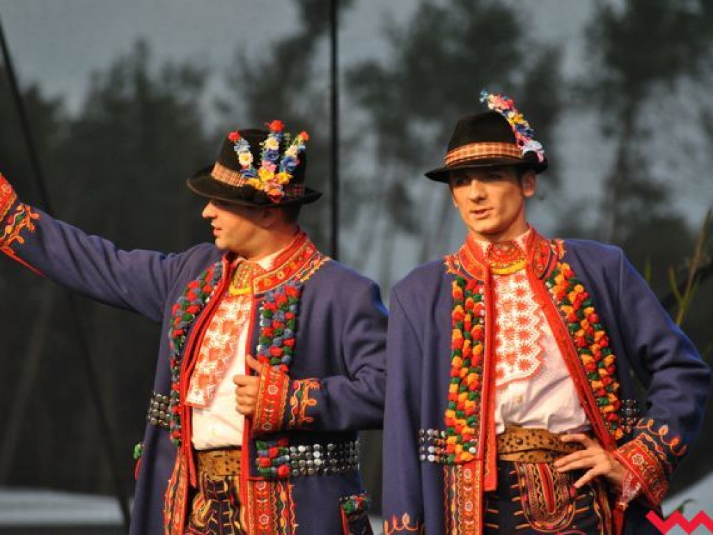 Zespół Śląsk zachwycił uczestników dożynek gminnych w Nowym Folwarku