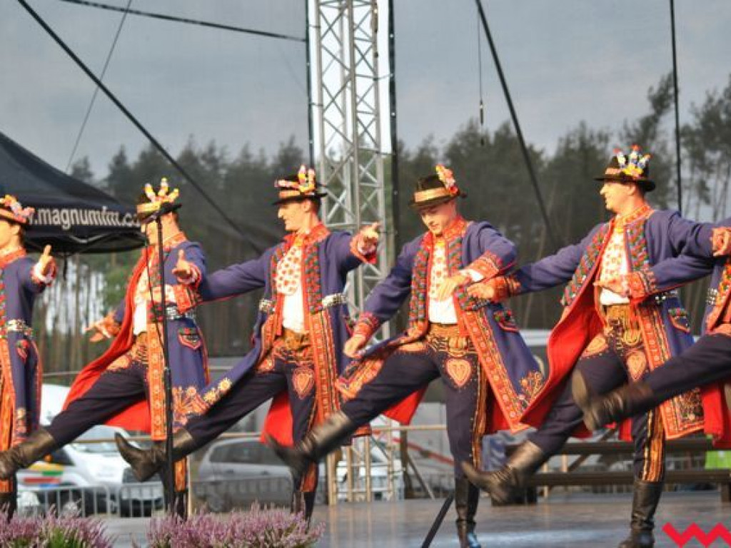 Zespół Śląsk zachwycił uczestników dożynek gminnych w Nowym Folwarku