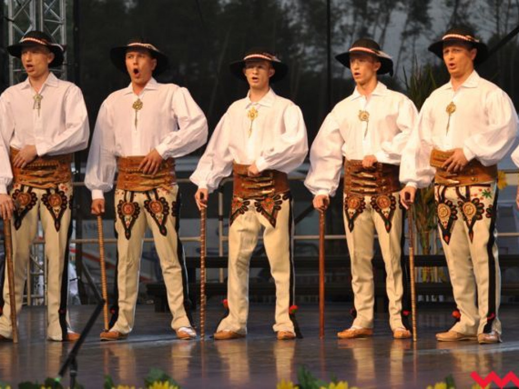 Zespół Śląsk zachwycił uczestników dożynek gminnych w Nowym Folwarku