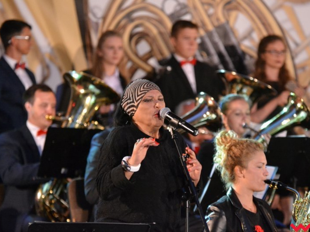 Grażyna Łobaszewska i wrzesińska orkiestra odlukrowali amfiteatr
