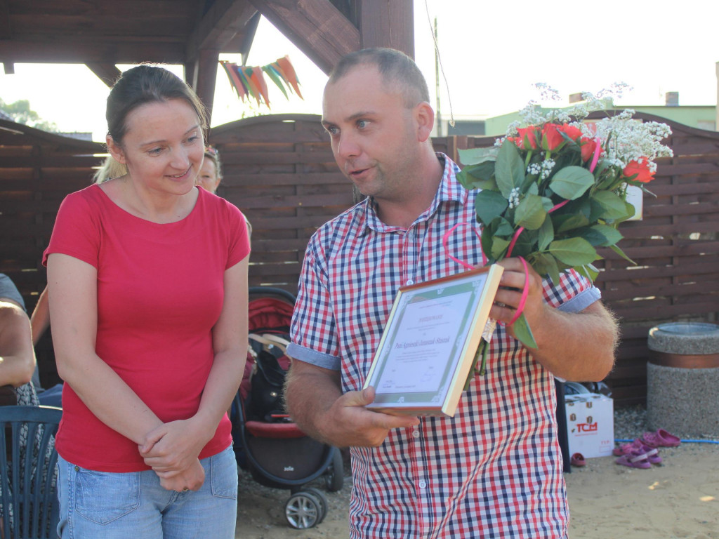 Dzieciaki ze Starczanowa bawiły się podczas letniej świetlicy. Największym hitem były alkogogle