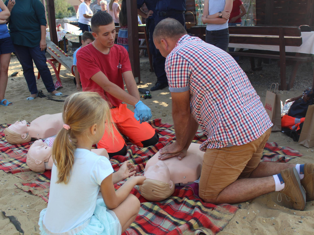 Dzieciaki ze Starczanowa bawiły się podczas letniej świetlicy. Największym hitem były alkogogle