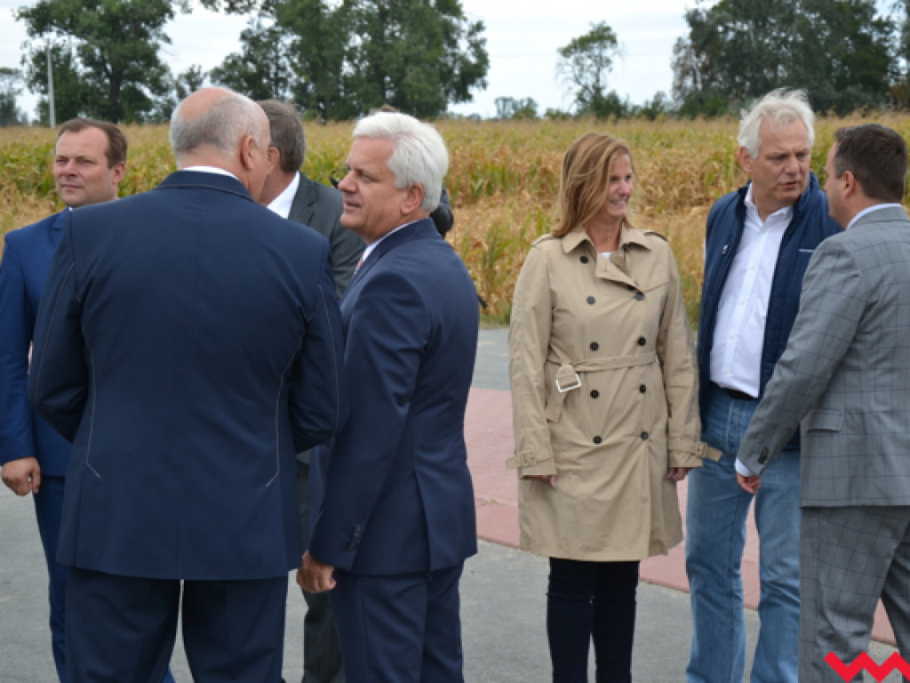 „Solidarność” oficjalnie została patronem ronda przy Volkswagenie