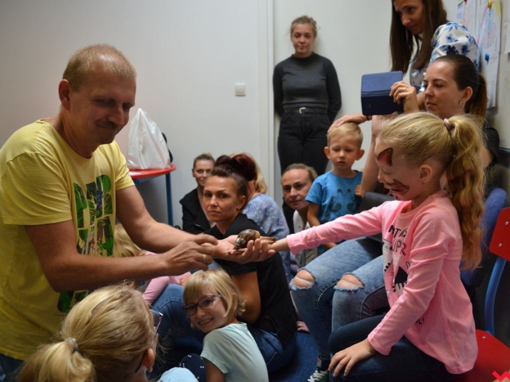 Motyle, ślimaki i inne bezkręgowce na otwarciu Leader School
