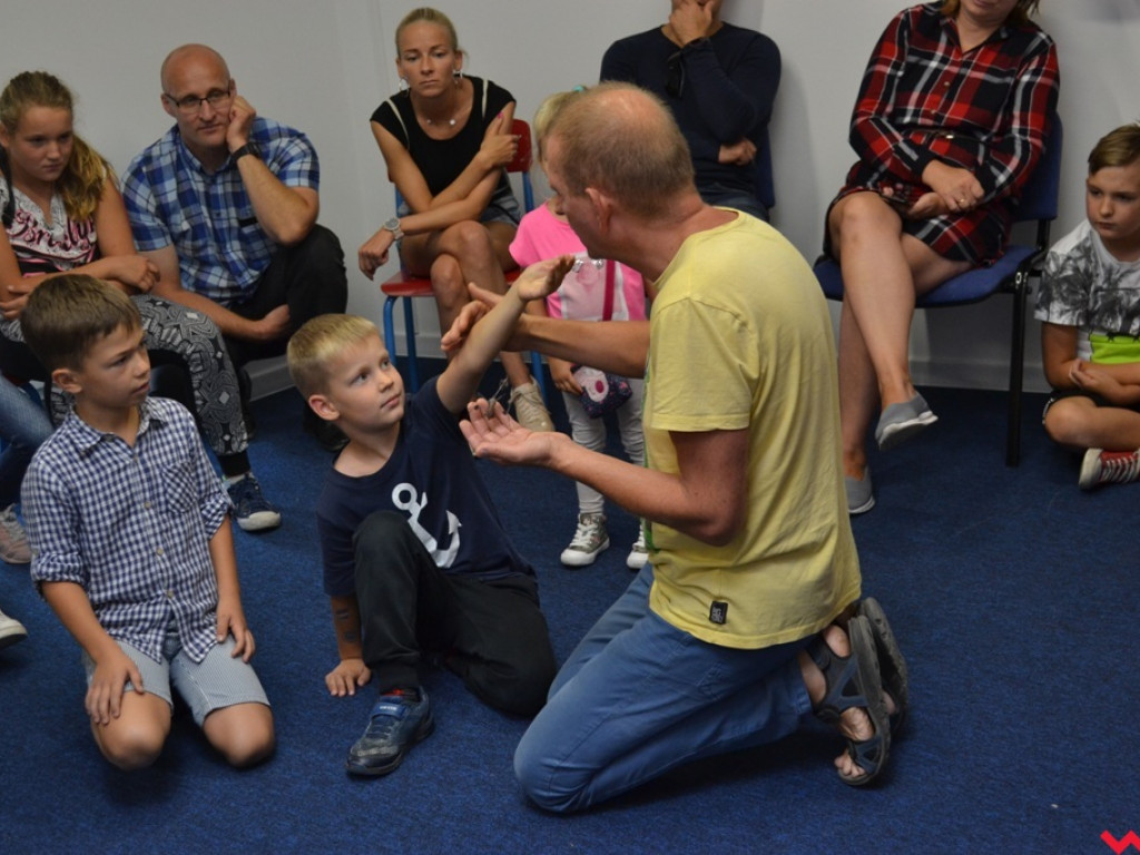 Motyle, ślimaki i inne bezkręgowce na otwarciu Leader School