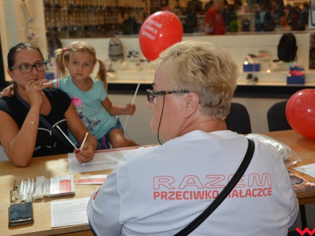 Uratuj życie małej Darii – w Karuzeli trwa rejestracja dawców szpiku