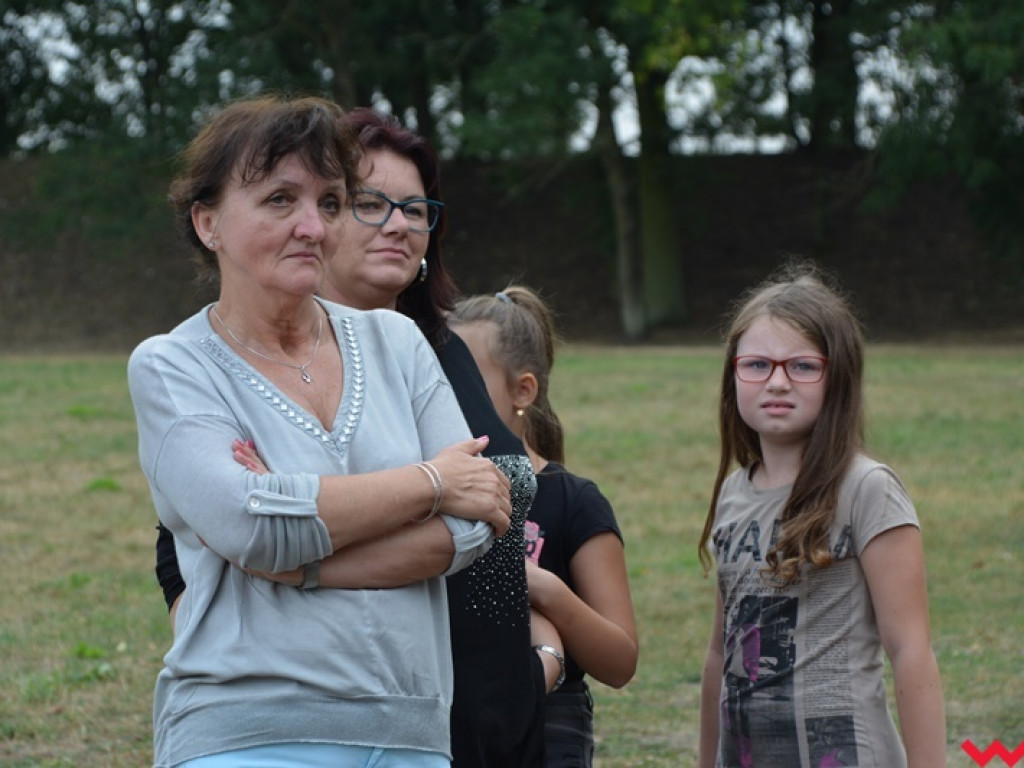 Lektury najlepiej smakują przy domowym cieście i świeżej kawie. Narodowe Czytanie na grodzisku
