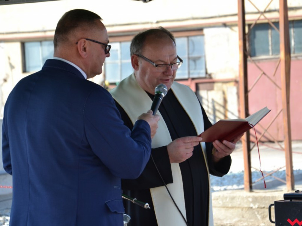 Podpisano akt erekcyjny pod budowę nowej hali Sklejek