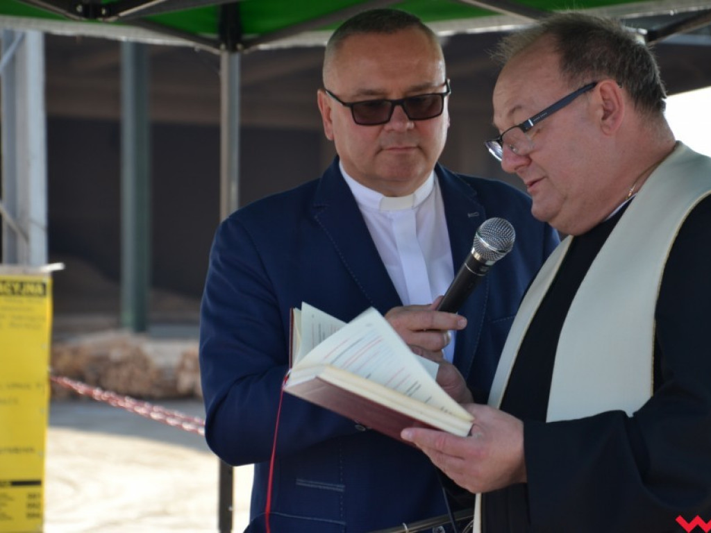 Podpisano akt erekcyjny pod budowę nowej hali Sklejek