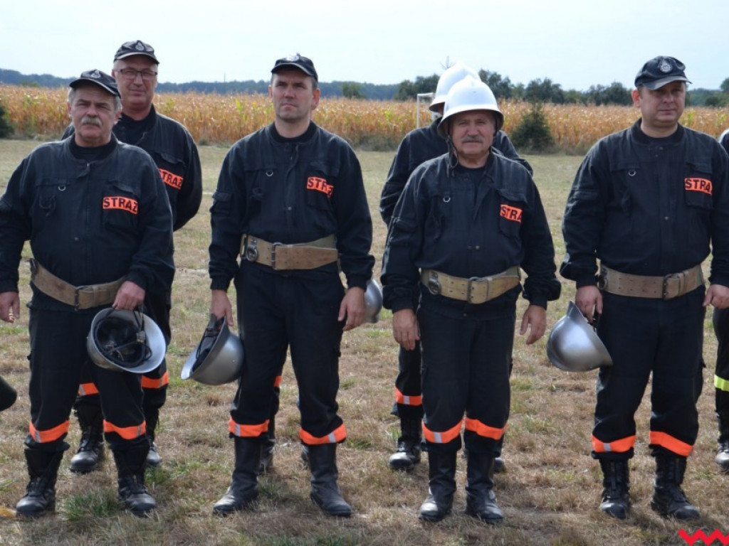 Strażaccy oldboje pokazali co potrafią. Puchar pojechał do Pięczkowa