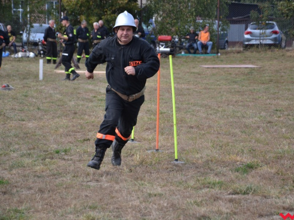 Strażaccy oldboje pokazali co potrafią. Puchar pojechał do Pięczkowa