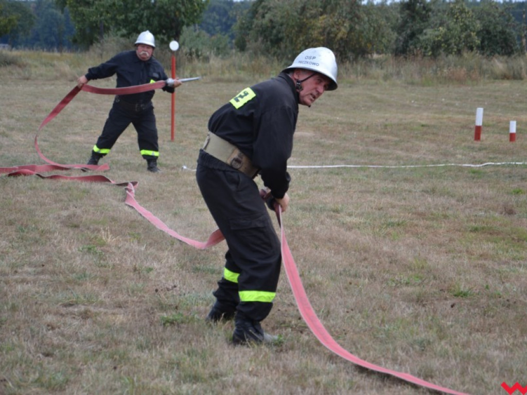 Strażaccy oldboje pokazali co potrafią. Puchar pojechał do Pięczkowa