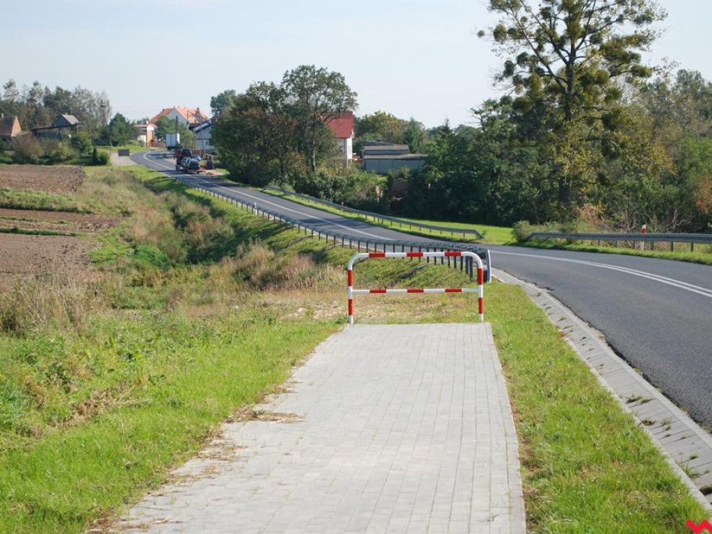 Zgodnie z obietnicą wicemarszałka województwa, chodnik w Ratajach w przyszłym roku