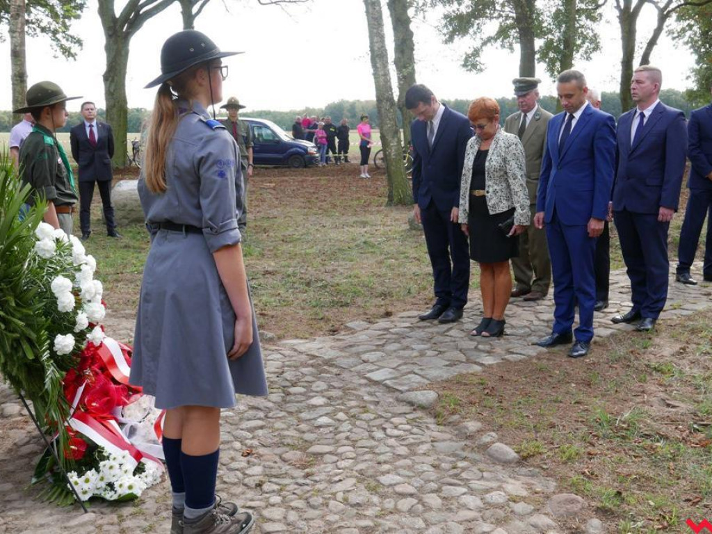 75 lat minęło od zrzutu broni w Janowie. Władze samorządowe upamiętniły rocznicę
