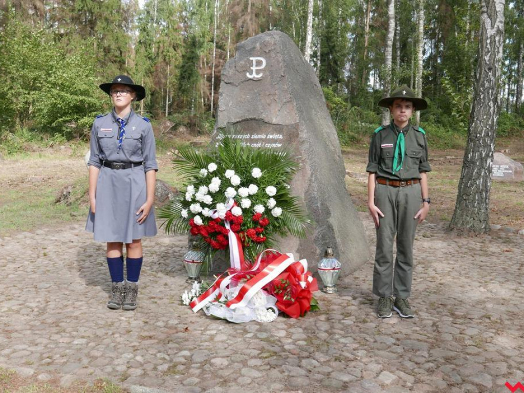 75 lat minęło od zrzutu broni w Janowie. Władze samorządowe upamiętniły rocznicę