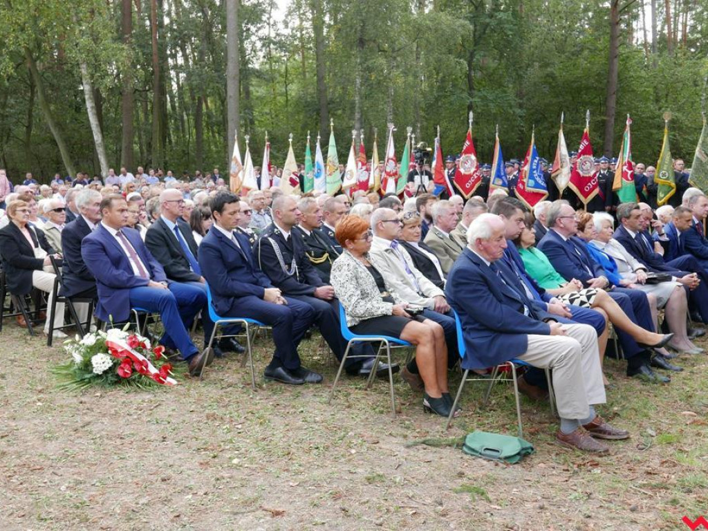 75 lat minęło od zrzutu broni w Janowie. Władze samorządowe upamiętniły rocznicę