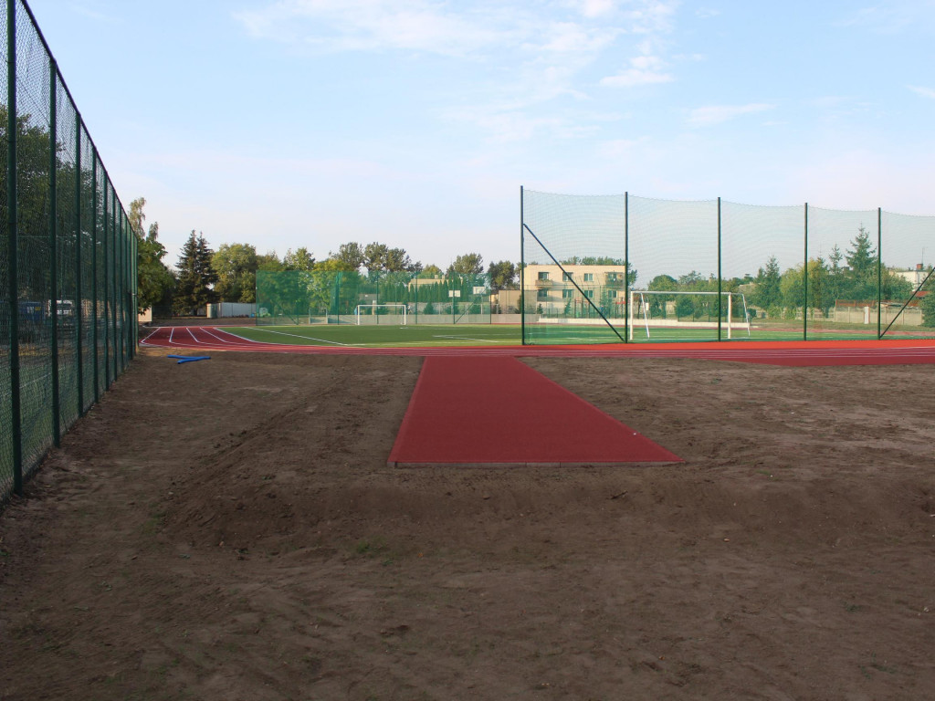Budowa lekkoatletycznego obiektu w Nekli dobiegła końca. Jutro uroczyste otwarcie