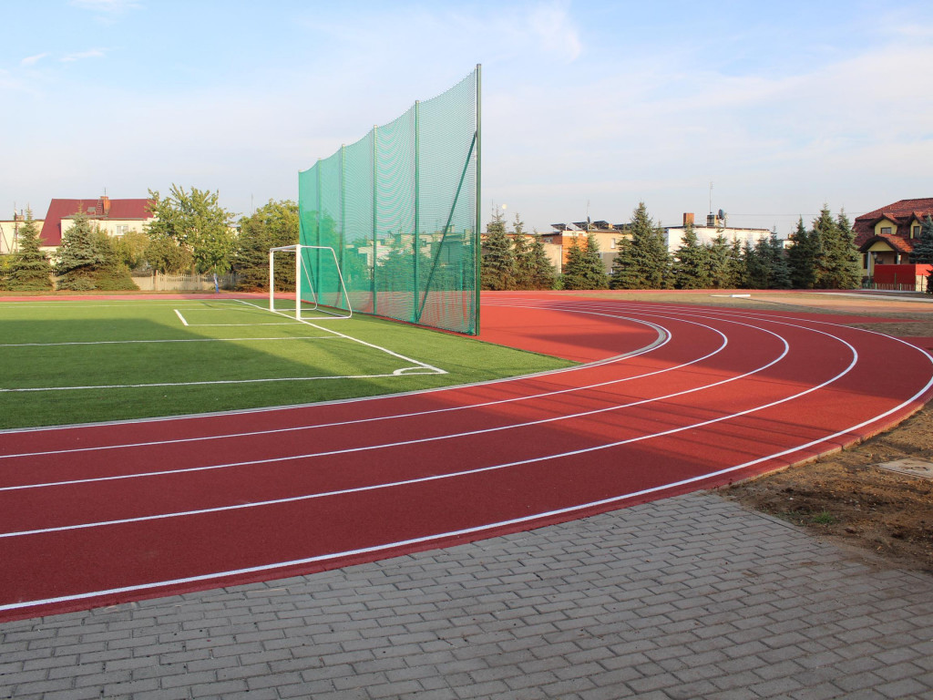 Budowa lekkoatletycznego obiektu w Nekli dobiegła końca. Jutro uroczyste otwarcie