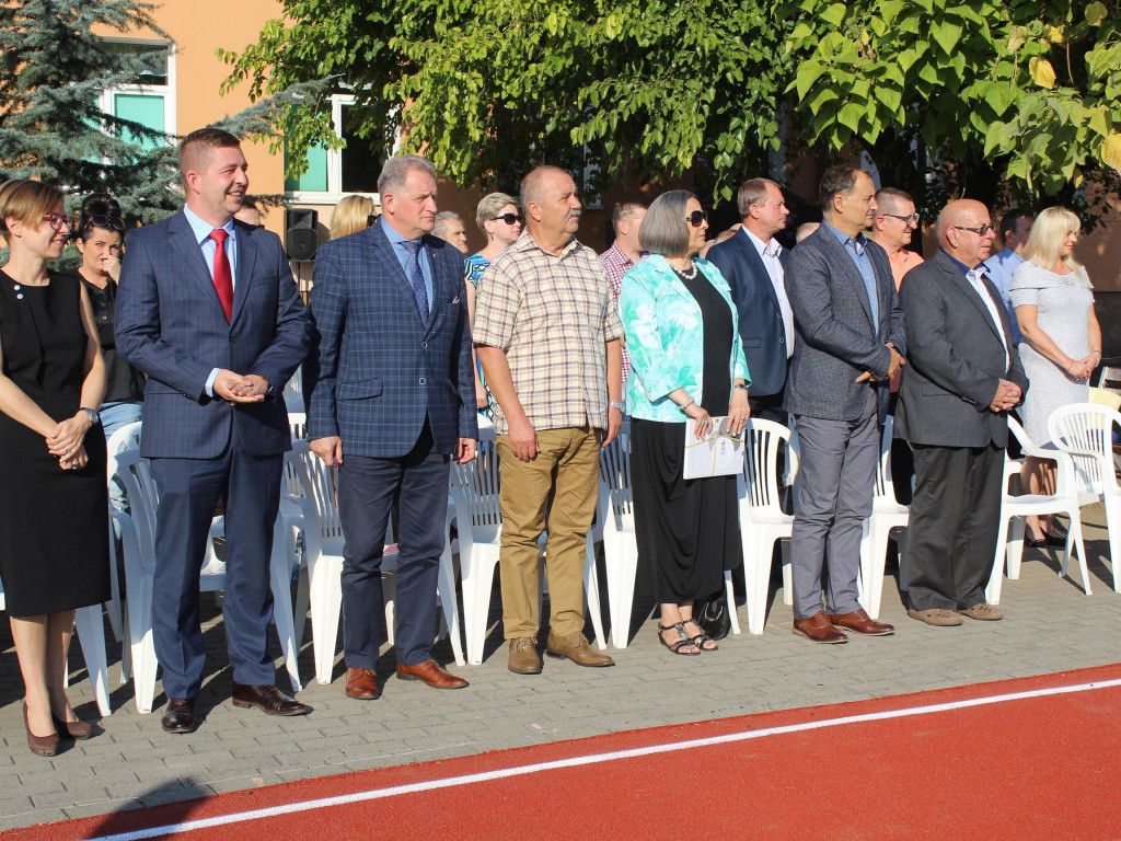 Stadion lekkoatletyczny w Nekli oddany do użytku. To drugi taki obiekt w powiecie