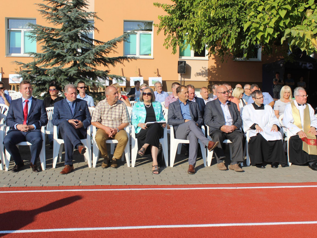 Stadion lekkoatletyczny w Nekli oddany do użytku. To drugi taki obiekt w powiecie