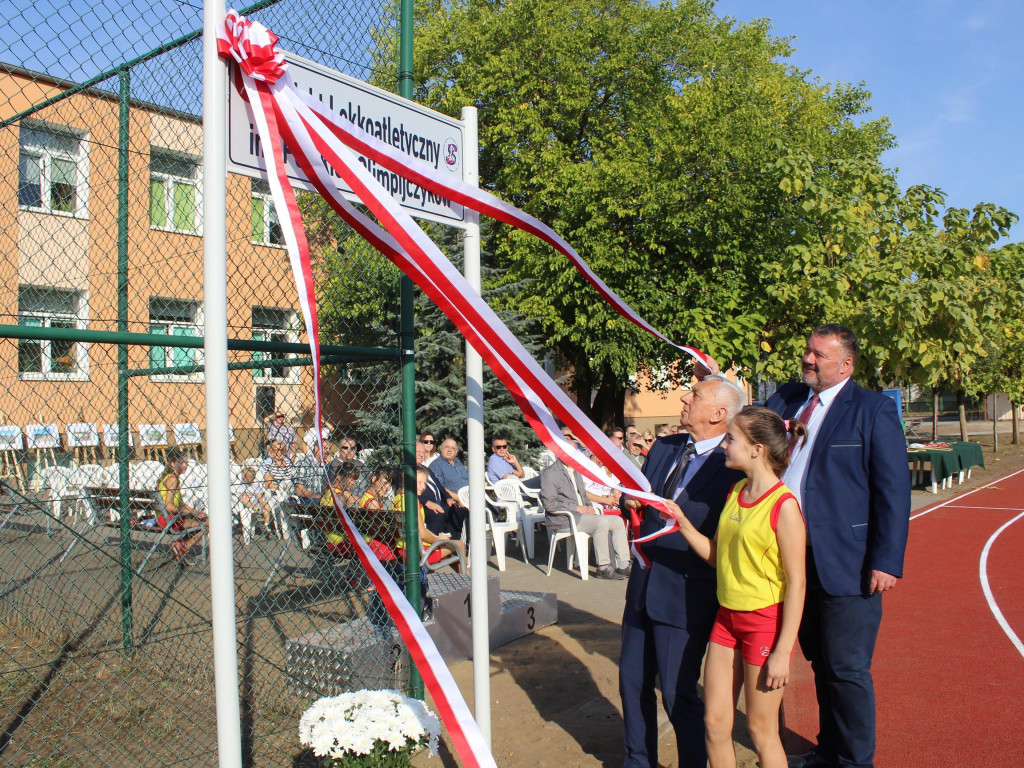 Stadion lekkoatletyczny w Nekli oddany do użytku. To drugi taki obiekt w powiecie
